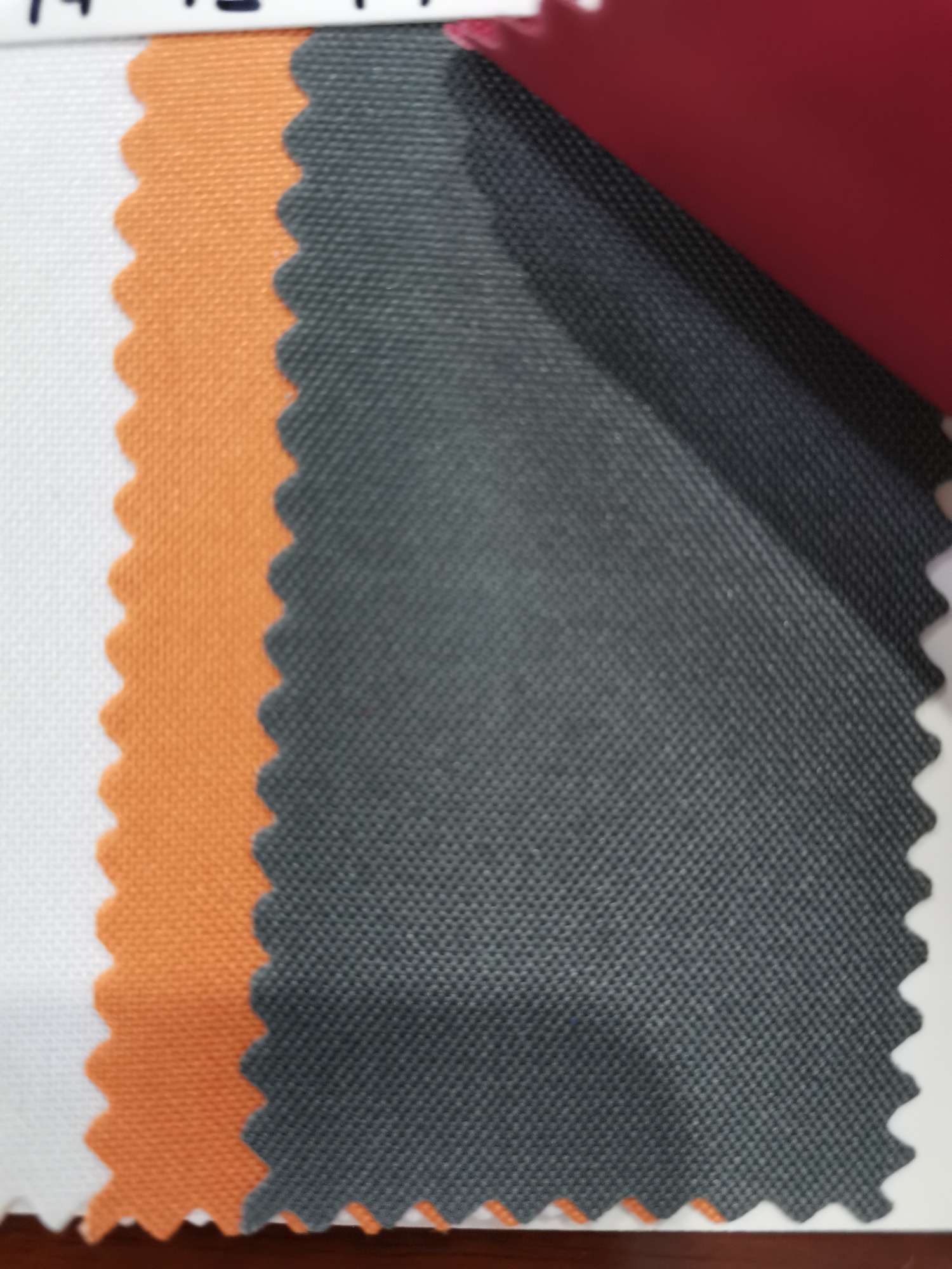 Leather factory direct sales, best-selling new 300PVC-7 leather, large stock of high, medium and low grade luggage, sofa, shoe materials and fabrics Specification image
