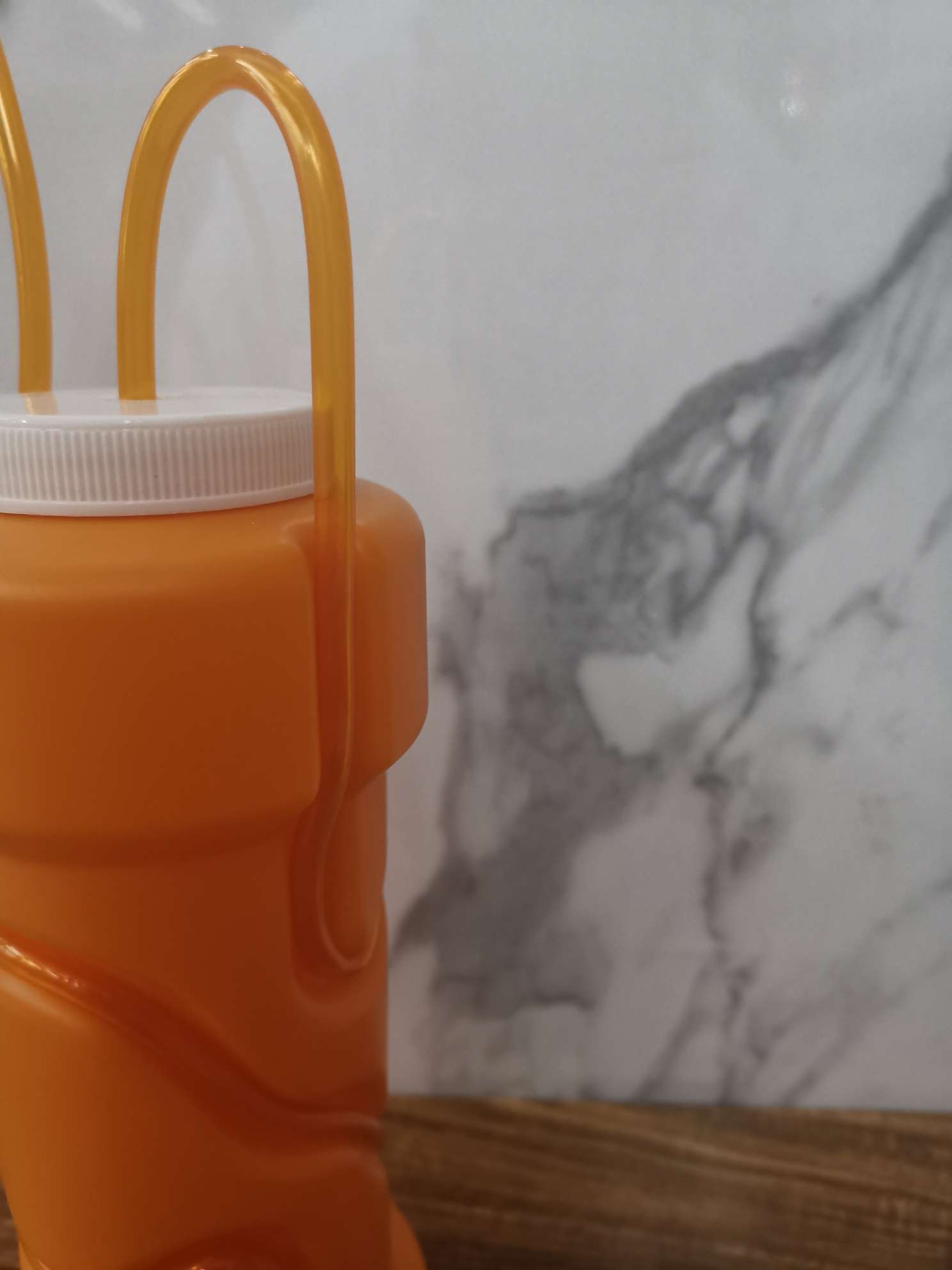 Foreign trade water bottle beach sports water bottle suction water bottle Plastic products water bottle environmental protection water bottle Specification drawing