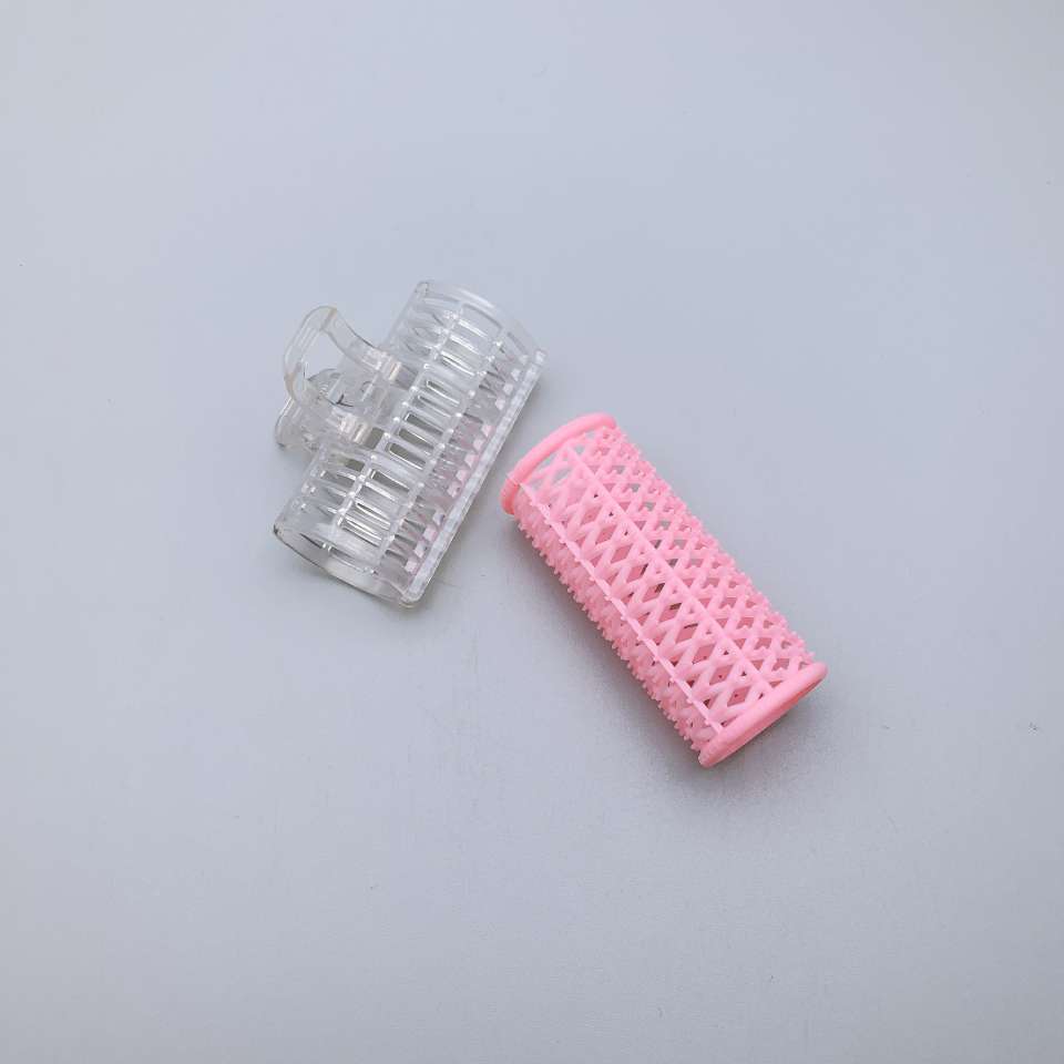 Wholesale of 4-piece large hair curlers, plastic bangs, hair curls, and hair styling tools Application Scenario
