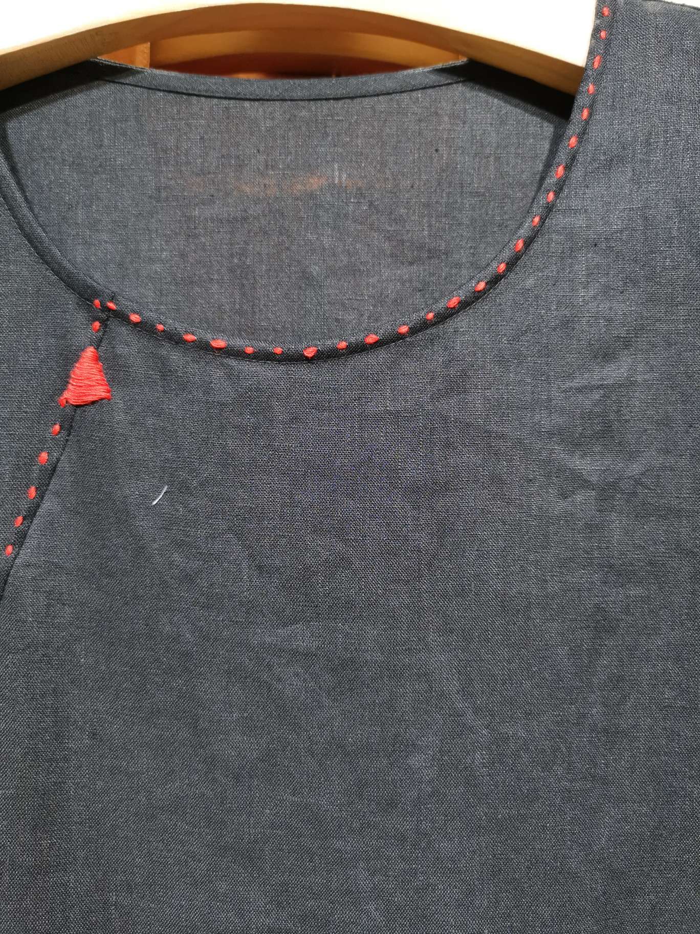 Handcrafted arched needle collar fashionable business women's dress details Picture