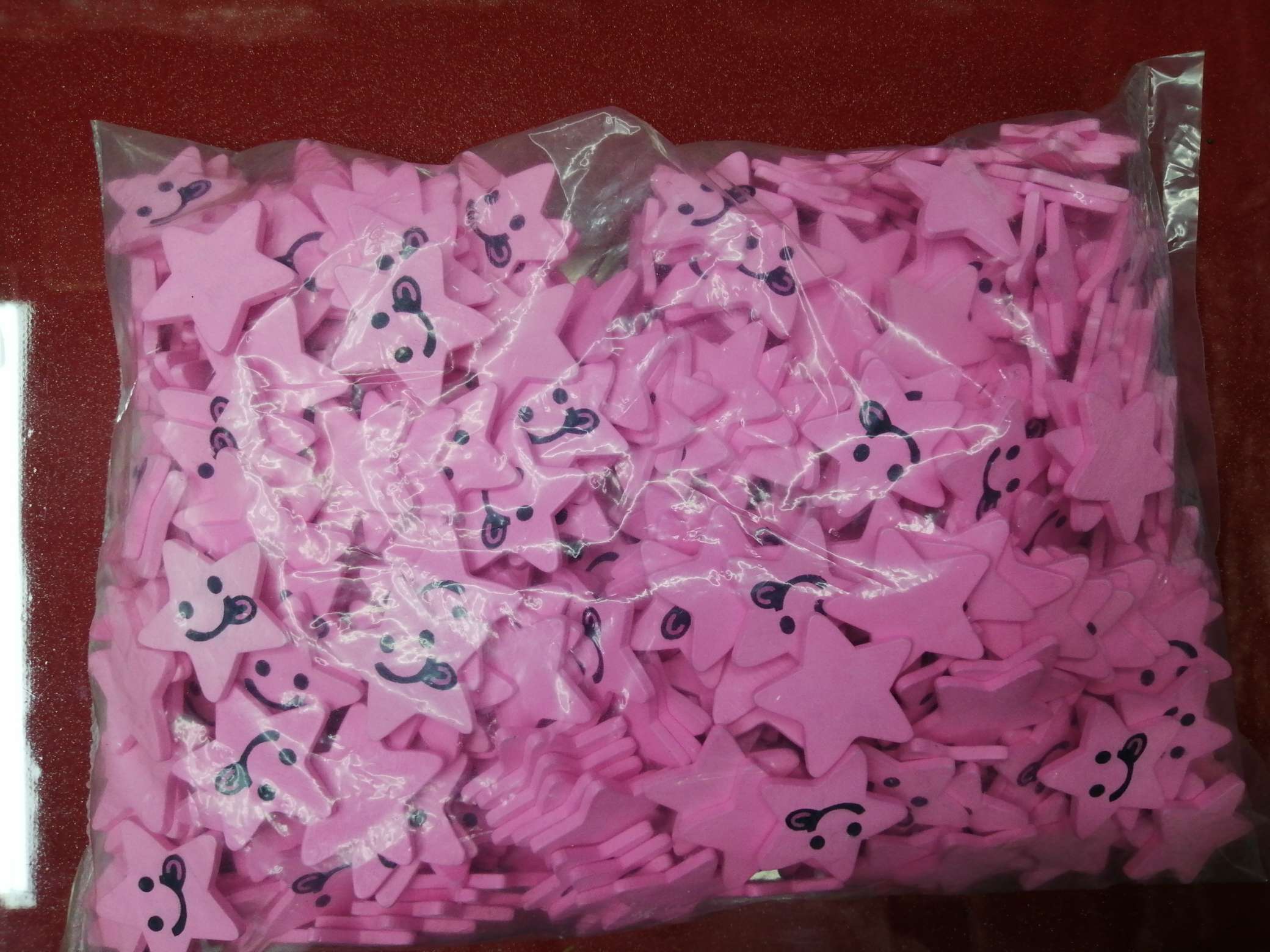 粉色微笑五角星