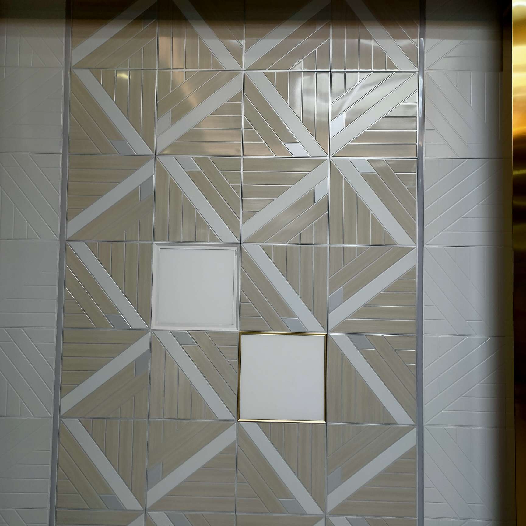 Pentium deconstructs the full roof with a 200-square-meter ceiling Item Picture