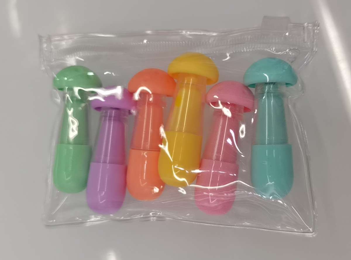 Miniature mushroom highlighters