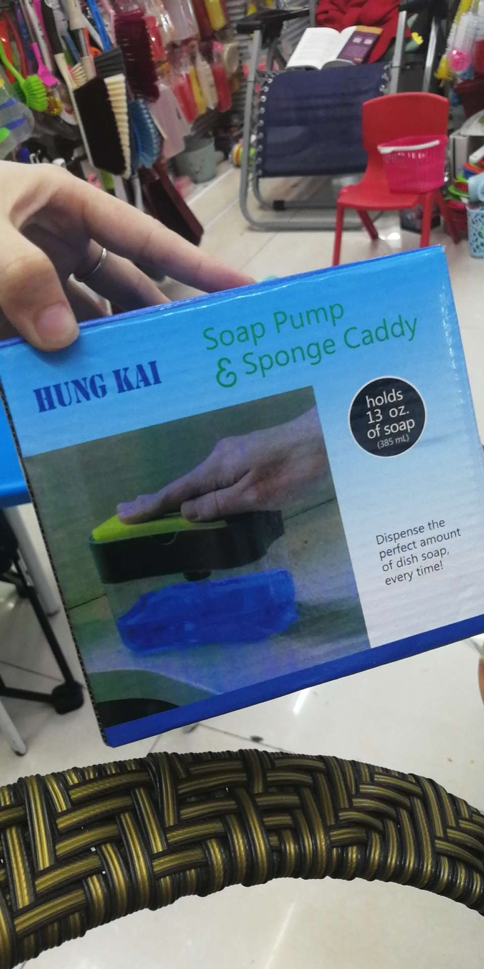 Detergent compressors sponge detergent compressors