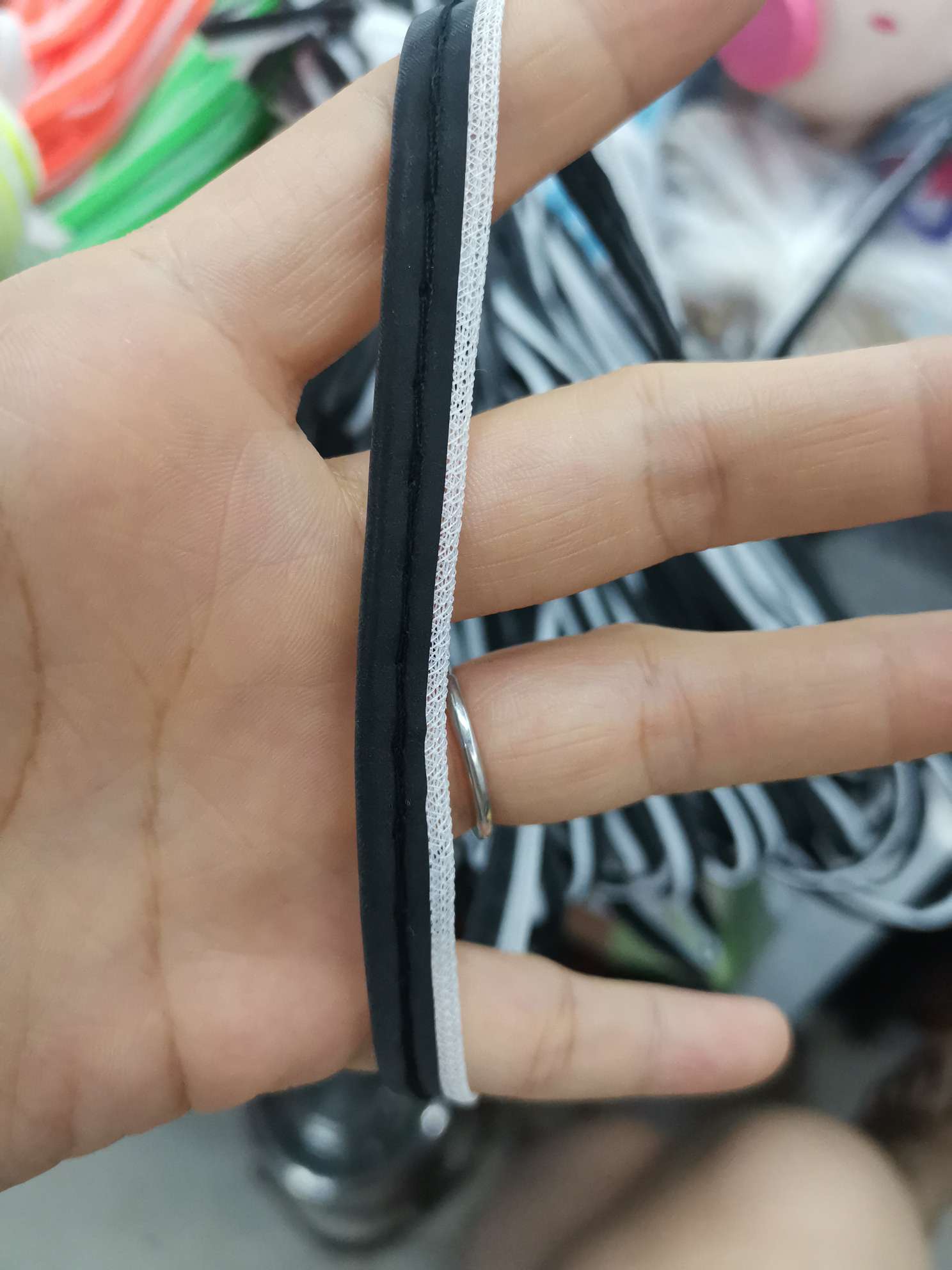 1公分黑色反光条子母带产品图
