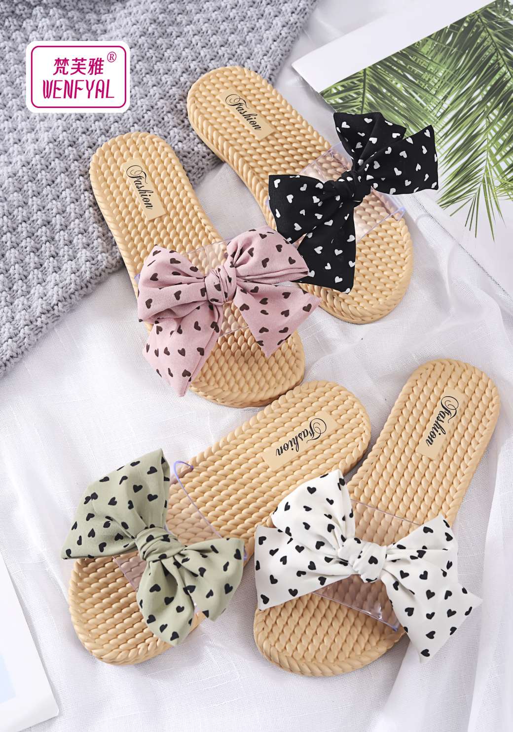 Polka dot patterned PVC women's slippers