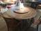 科美滋马来西亚原装进口圆餐桌1.35米加两条凳子图