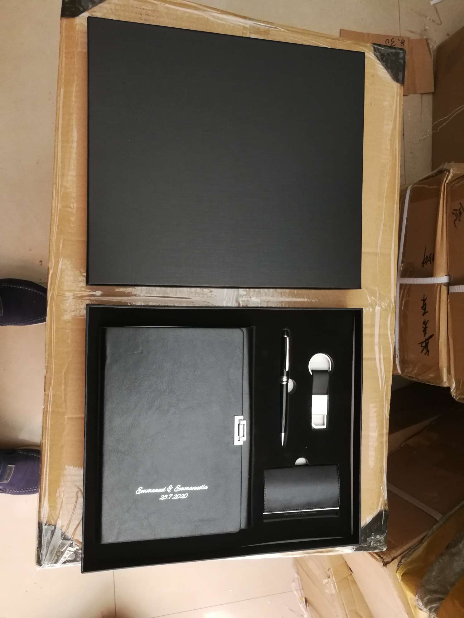 Caja de tarjetas juego llavero regalo metal bolígrafo de firma bolígrafo de perla bolígrafo de regalo titular de nombre notebook set de regalo details Picture