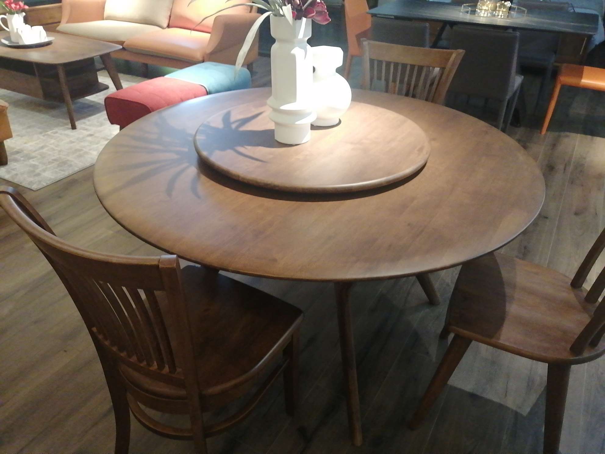 科美滋马来西亚原装进口圆餐桌1.35米加两条凳子详情图4