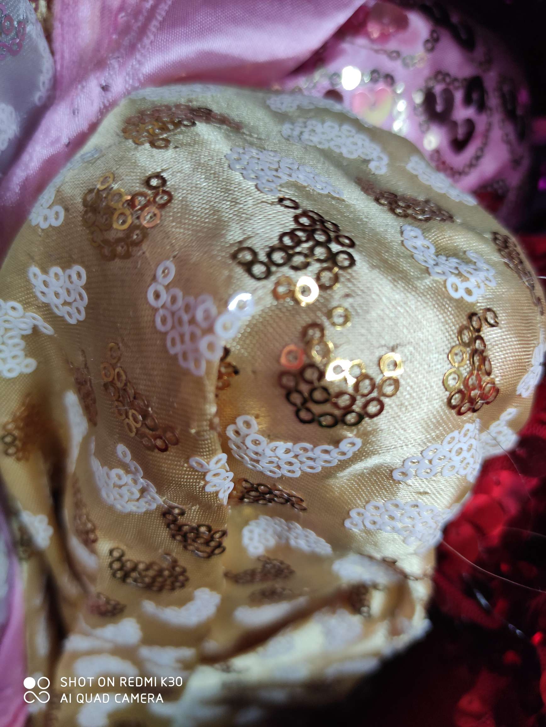 绣、服装衣片绣，主做特种绣花及国内外外贸绣花订单，厂家直销，批零皆可，欢迎广大客户前来选购。