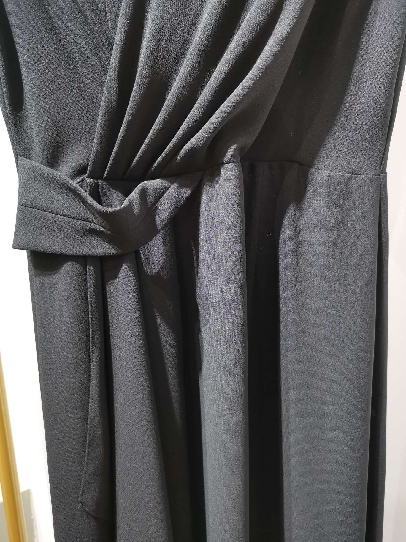 Fashionable Y-neck side-belt fitted long dress Specification image