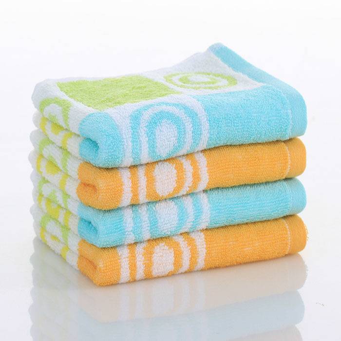 The 7077 circle children's towel is 25*50 grams and weighs 45g per piece