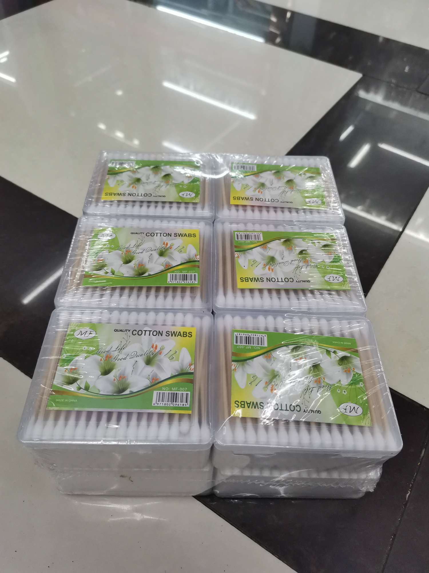 Cotton swab 18
