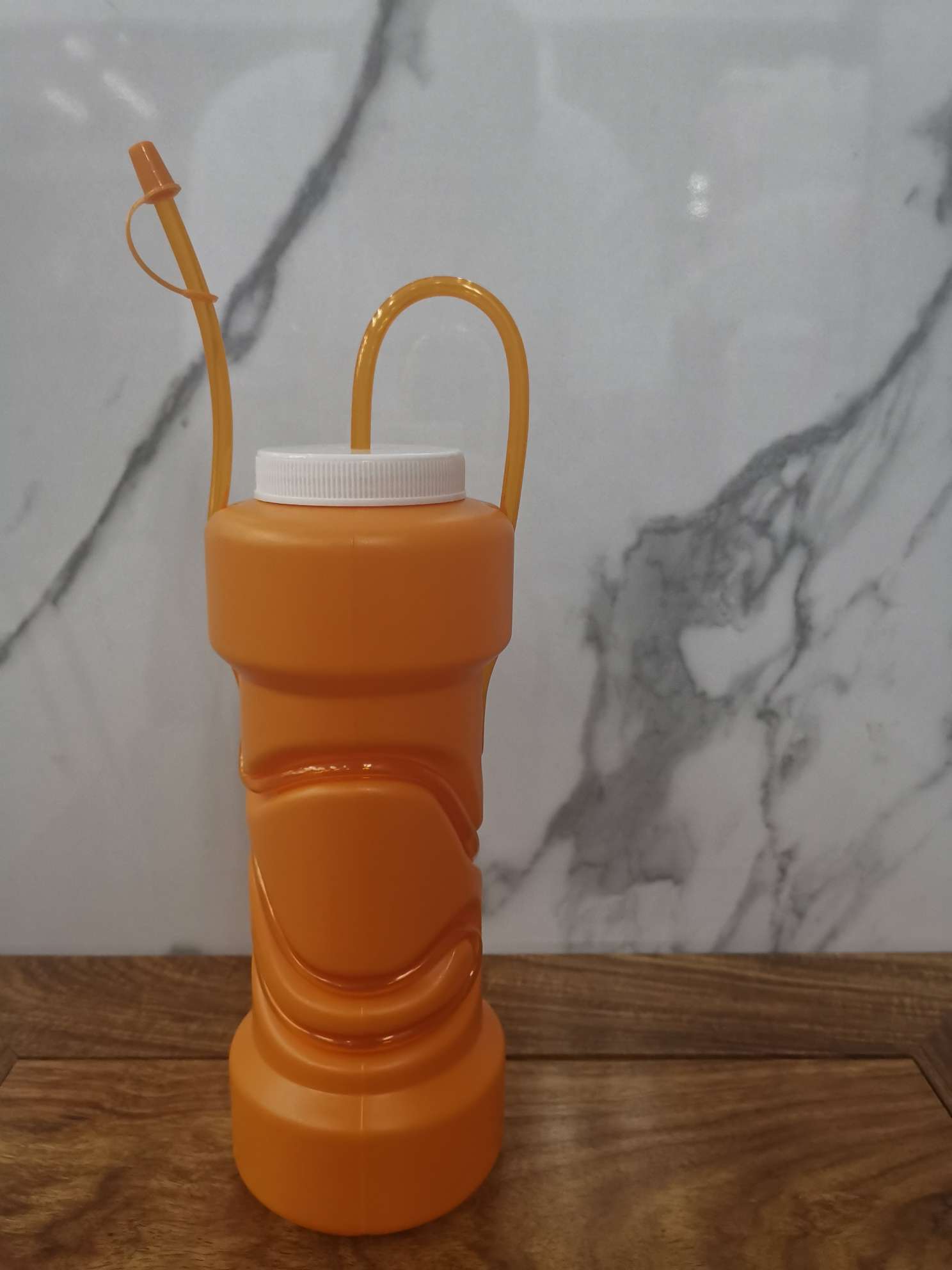Foreign trade water bottle beach sports water bottle suction water bottle Plastic products water bottle environmental protection water bottle details Picture