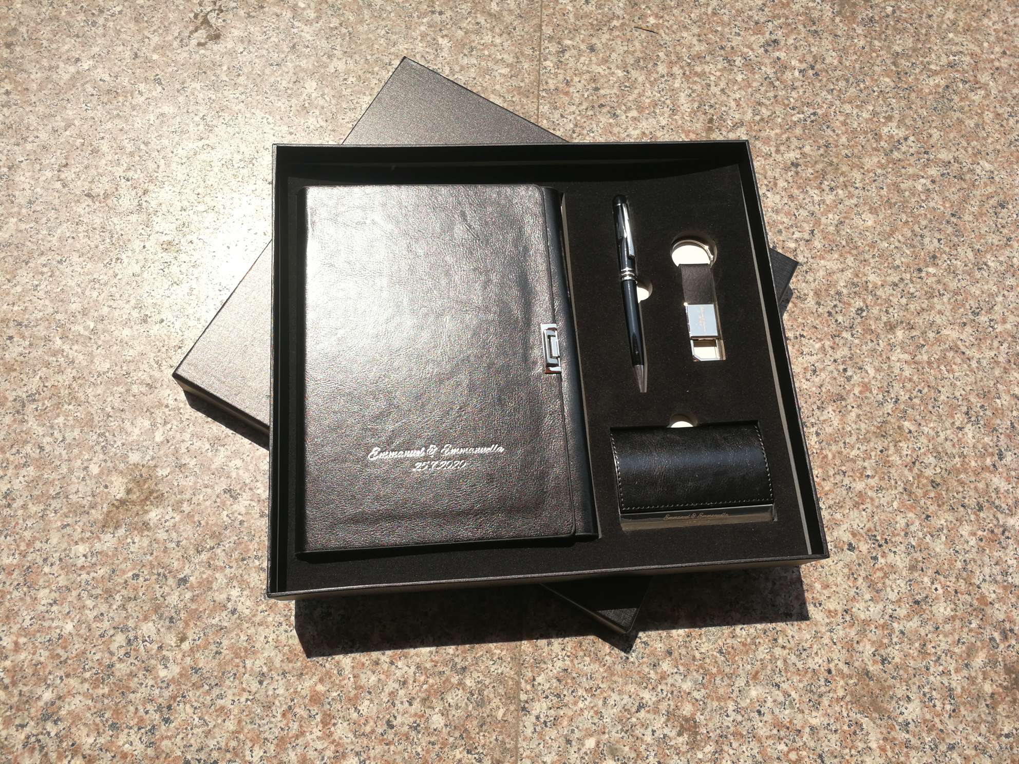 Caja de tarjetas juego llavero regalo metal bolígrafo de firma bolígrafo de perla bolígrafo de regalo titular de nombre notebook set de regalo undefined