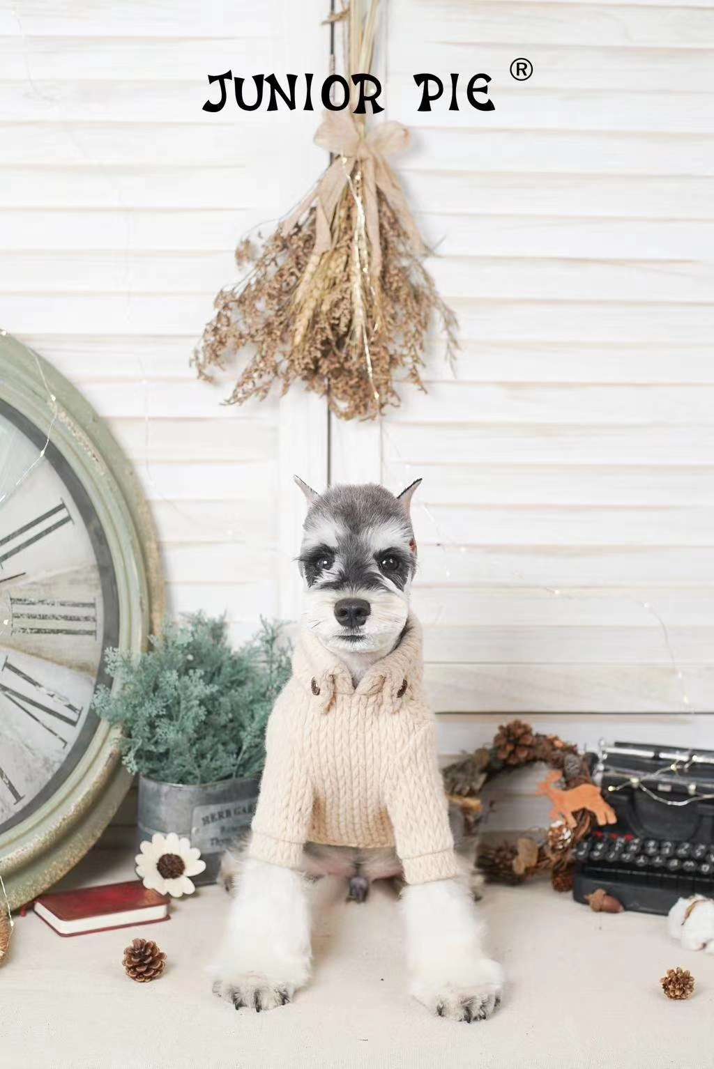 Mohair wool coat is made of high-quality mohair fabric, soft and soft undefined