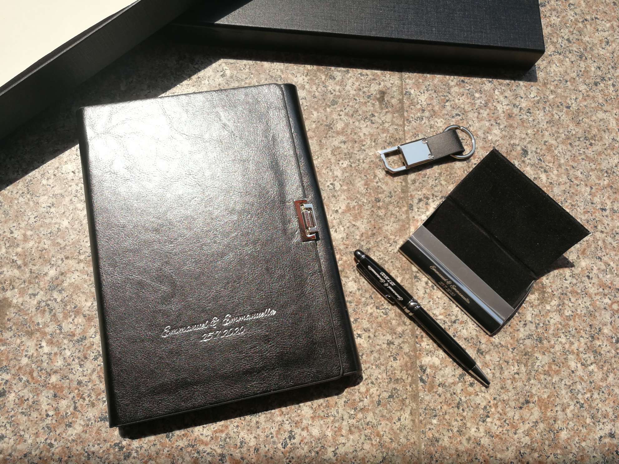 Caja de tarjetas juego llavero regalo metal bolígrafo de firma bolígrafo de perla bolígrafo de regalo titular de nombre notebook set de regalo undefined