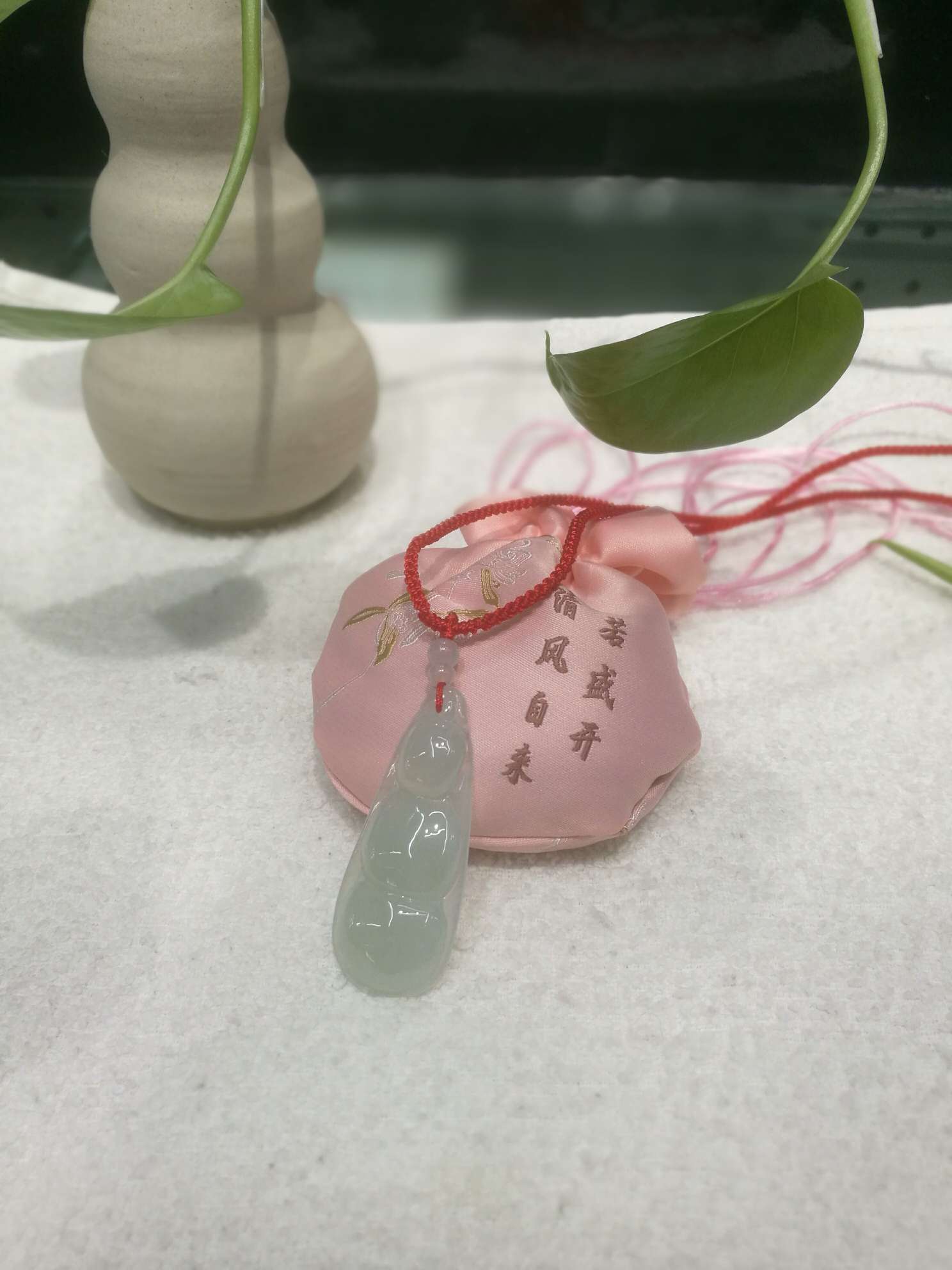 天然翡翠A豌豆A货玉吊坠女款流行百搭-126