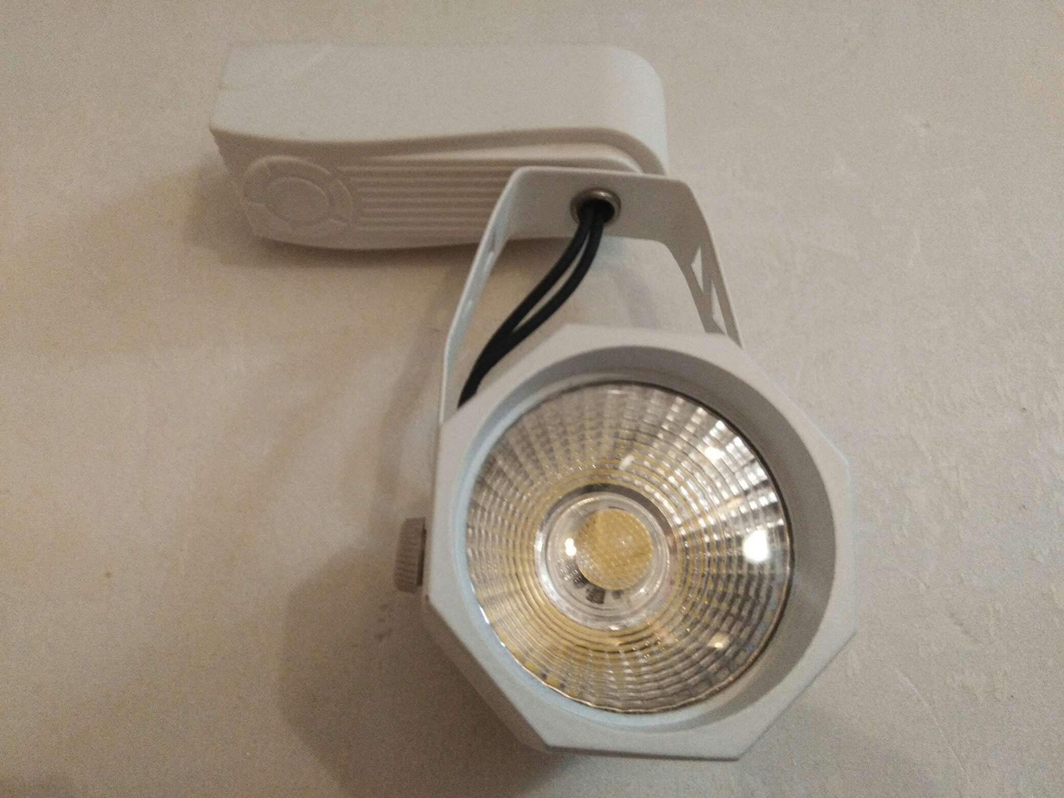 Track light - Exquisite style