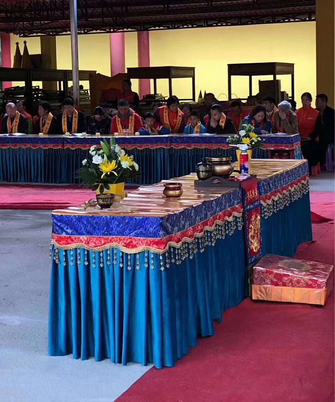 The table cover fabric is exquisitely crafted, high-end and elegant. It features embroidery, cross-stitch, pearl painting, car key case, Buddhist and Taoist style handicrafts and gifts for collection Specification image
