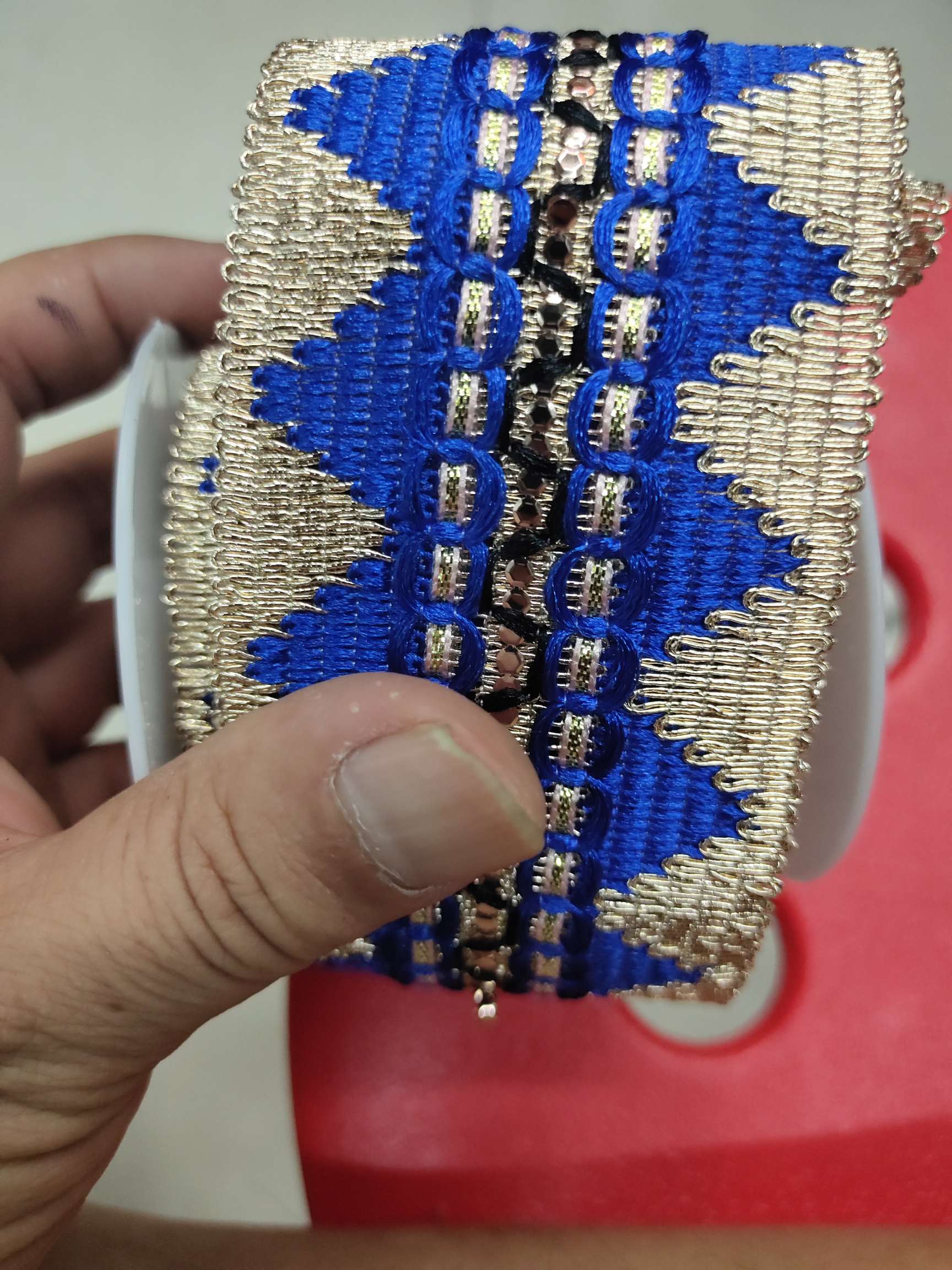 lace thumbnail