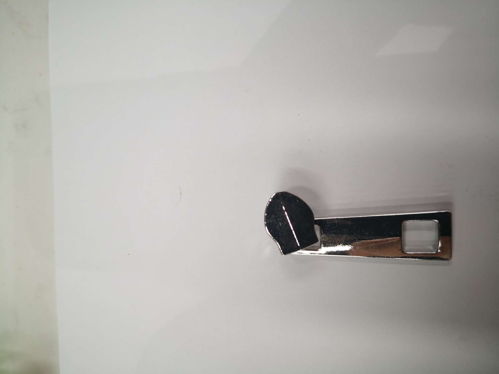 光片拉头 挂镀白镍细节图