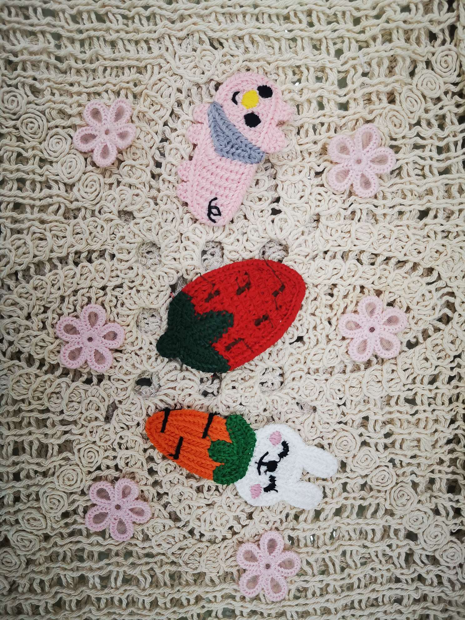 Wanli Lace's best-selling items include a variety of cute cartoon woolen hair accessory lace details Picture