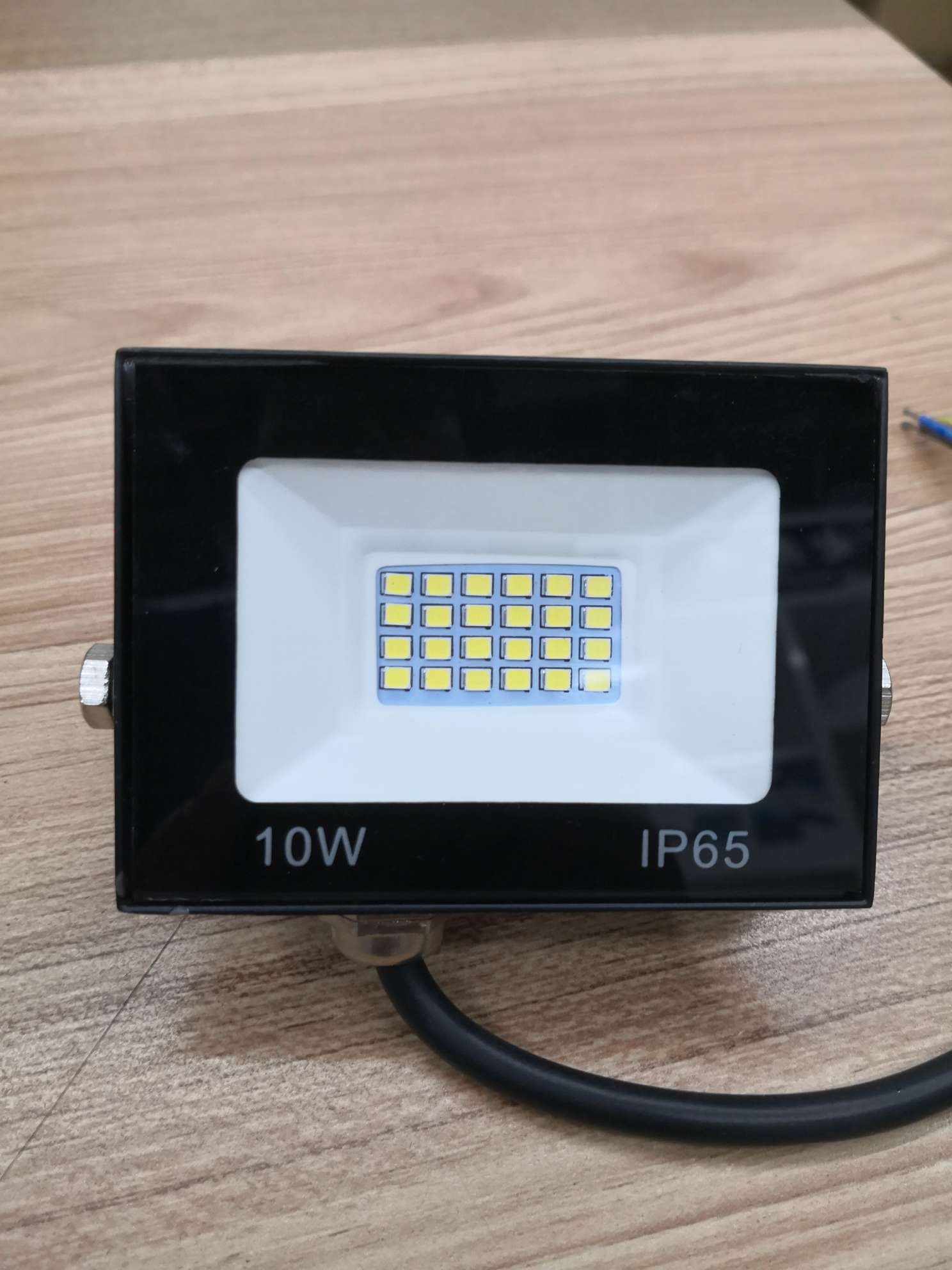 LED linear Apple model floodlight, 10w - 220V - 240V