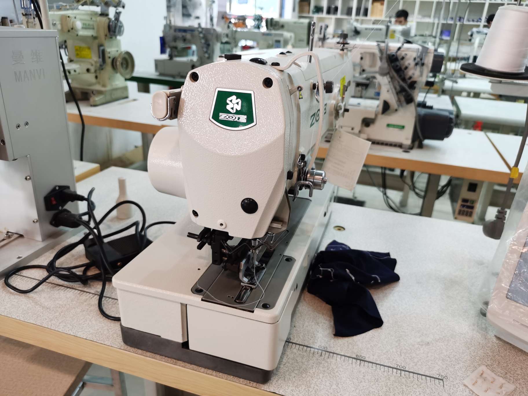 5780 Computer keyhole machine