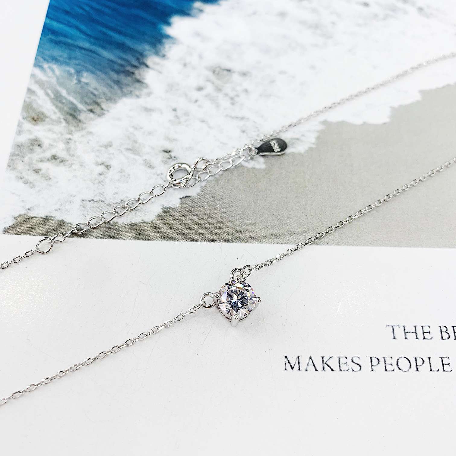 The s925 silver zircon necklace does not fade and does not cause allergies details Picture