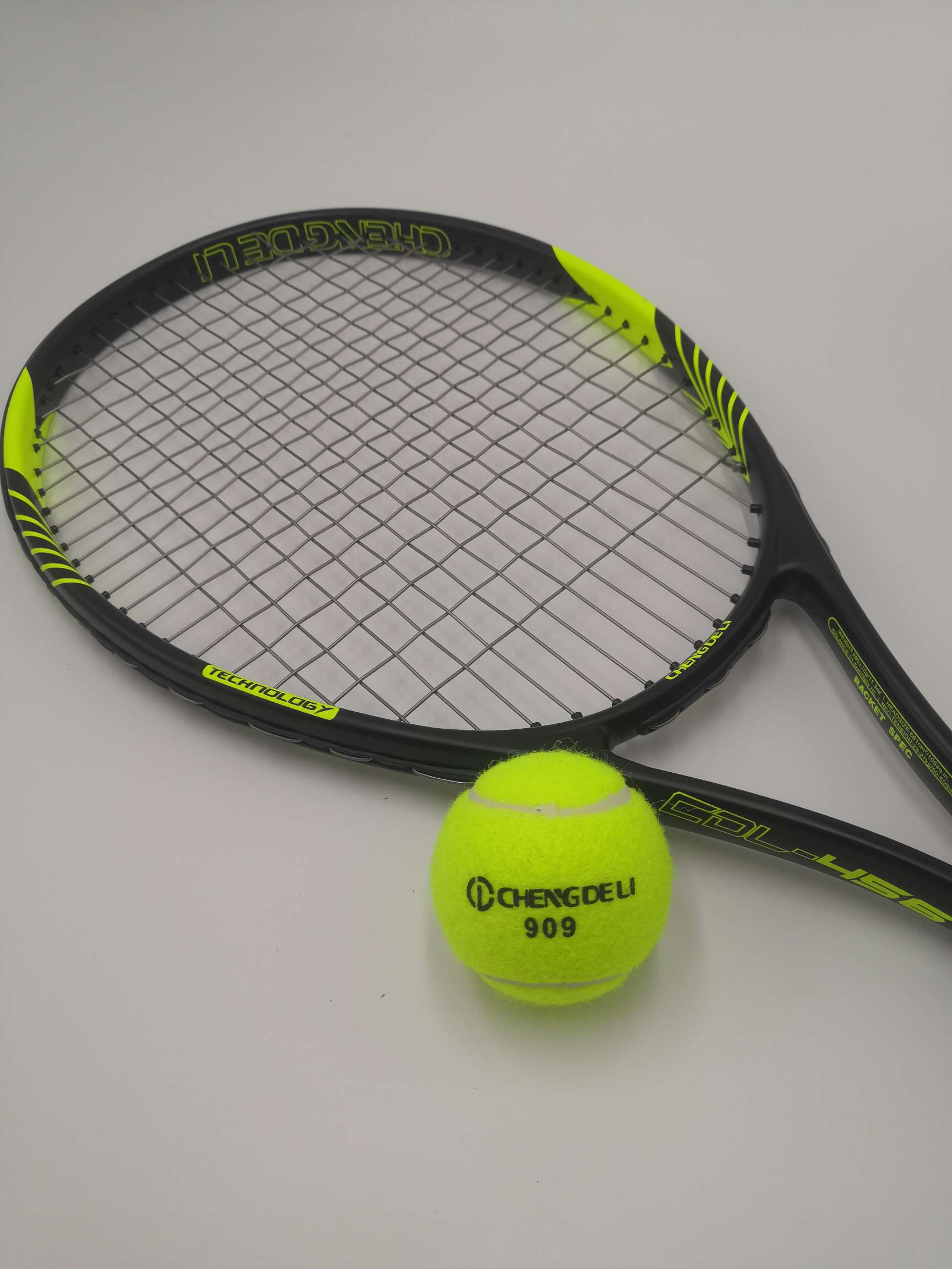 لاعب التنس، التسلية، الحيوانات الأليفة Item Picture