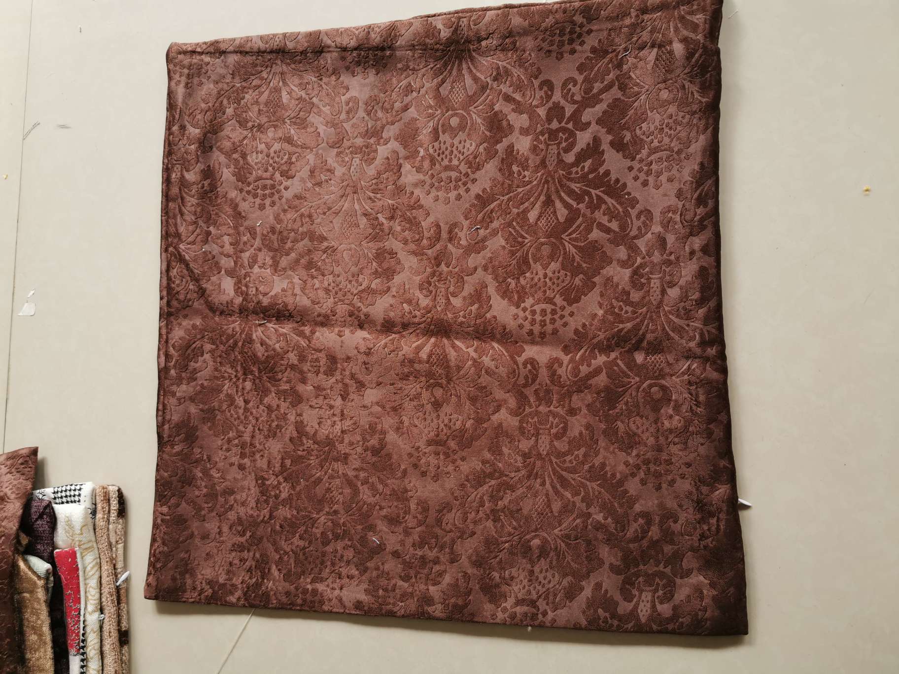 Chenille fabric pillowcases are on sale at a special price details Picture