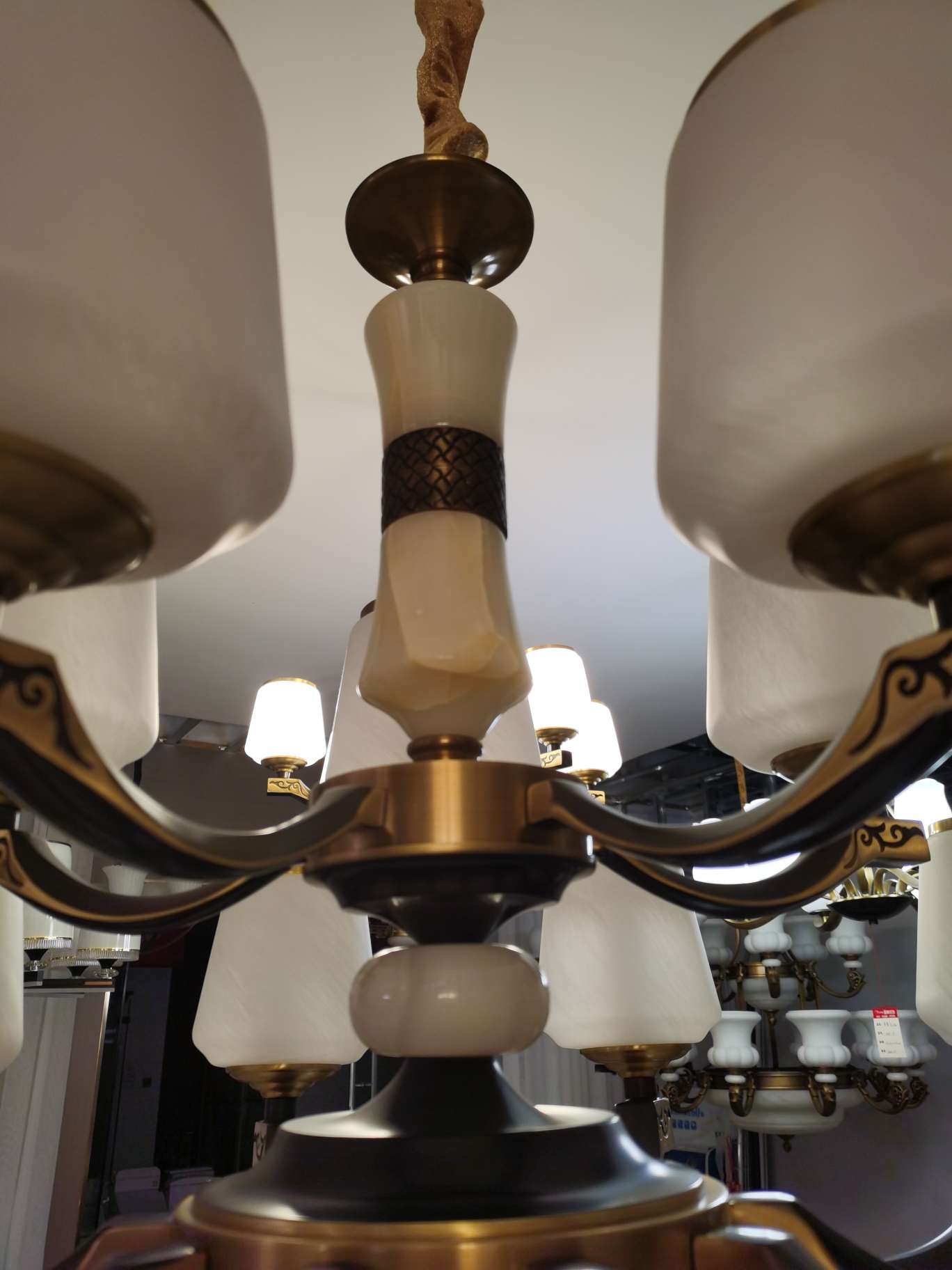 The new Chinese-style all-copper pendant lamp for the living room is retro and simple undefined