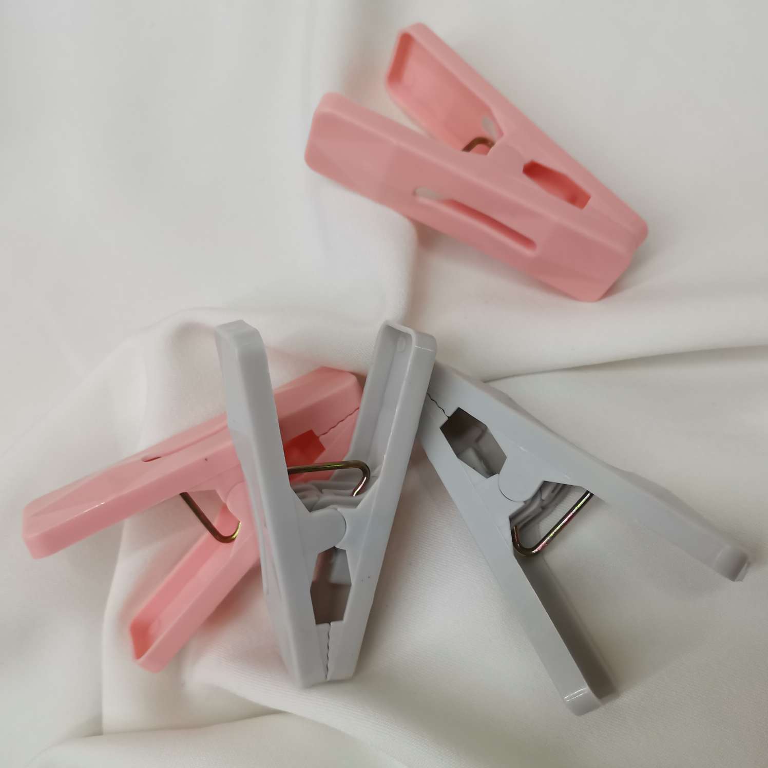 16 rectangular clips and Zhang621-16