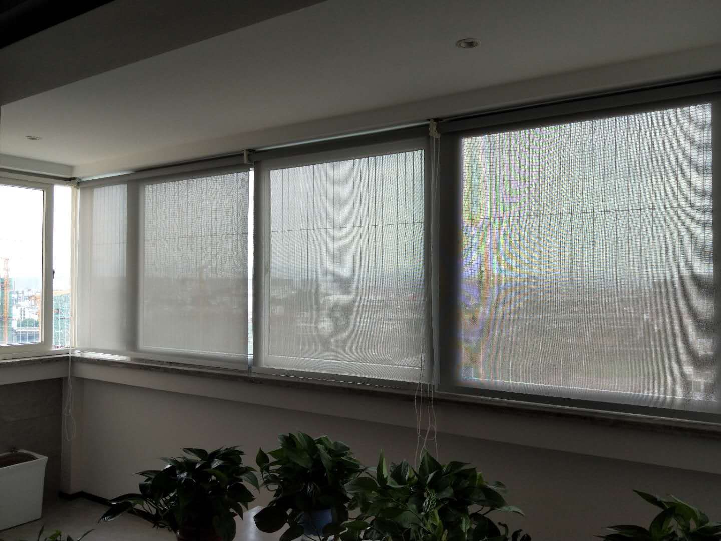 The 2021 new style of roller blind sun fabric engineering curtain is custom-made for various public places such as offices, office buildings, banks, and can be customized with logos Specification image