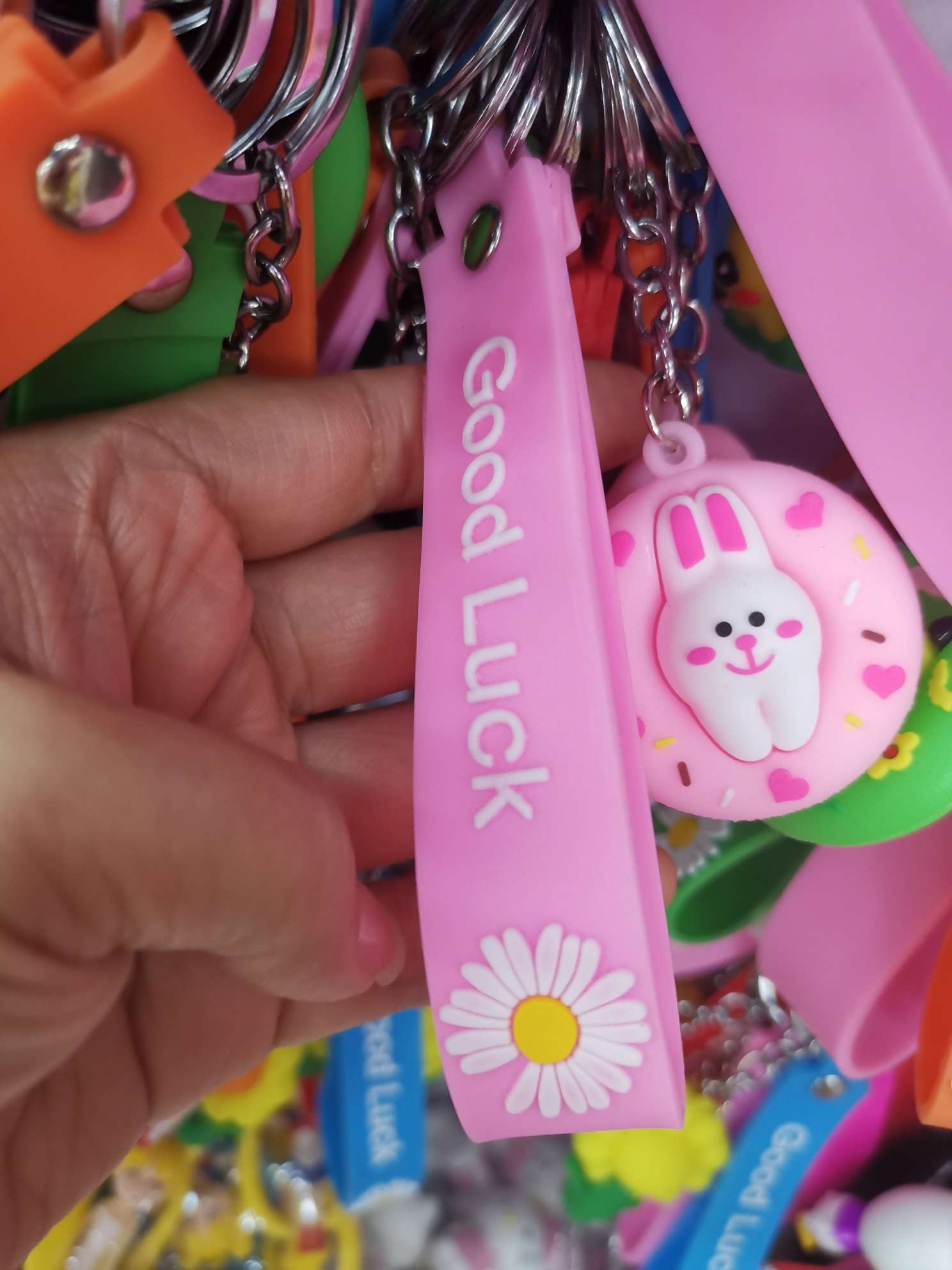 PVC resin keychain soft rubber three-dimensional figurine, cute 454 key pendant, student schoolbag pendant wholesale