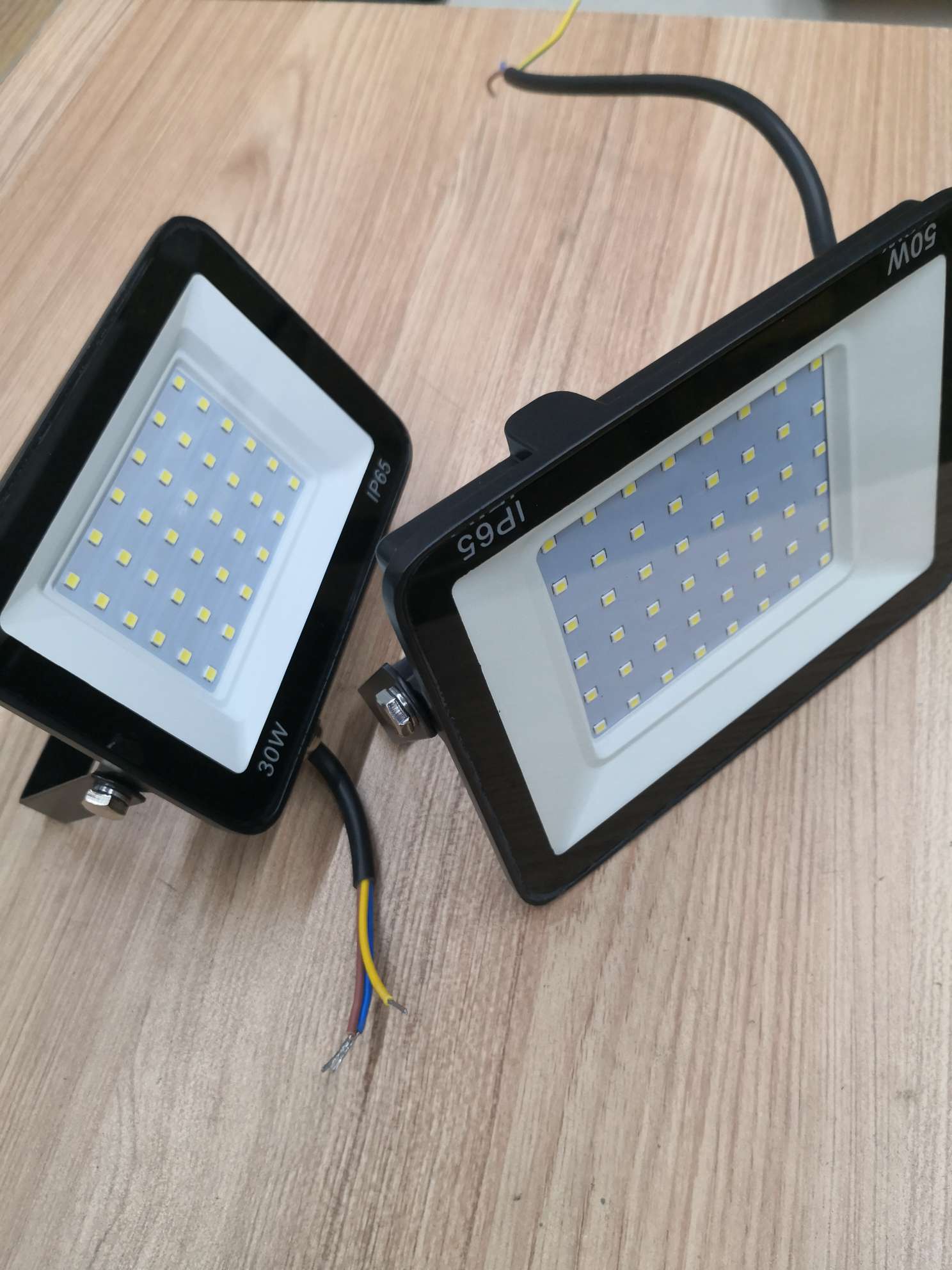 LED线性苹果款投光灯，30w一50w一220V一240Ⅴ