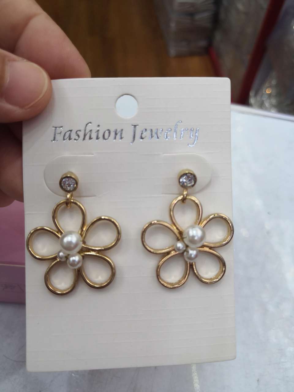 Earrings 4 Specification image
