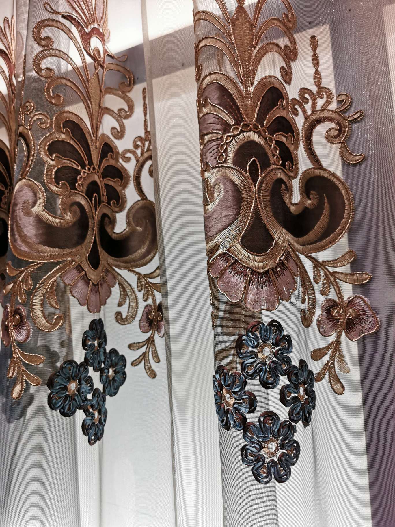 High-end three-dimensional embroidered curtain fabric Application Scenario
