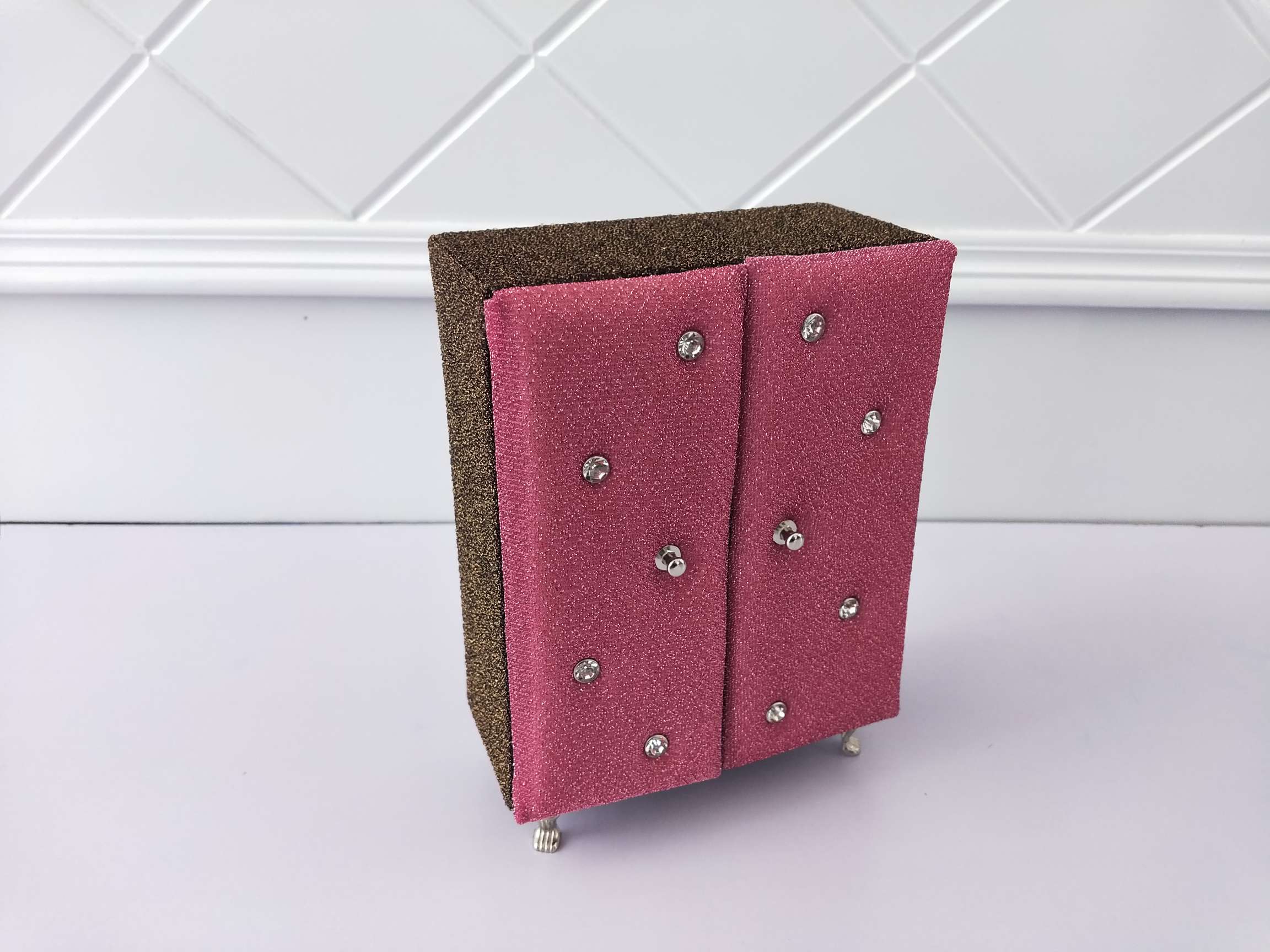 Jinqi Sofa Jewelry Box European Fashion Jewelry Display and Storage Box Princess Doll Accessories X02-391/392 Specification image