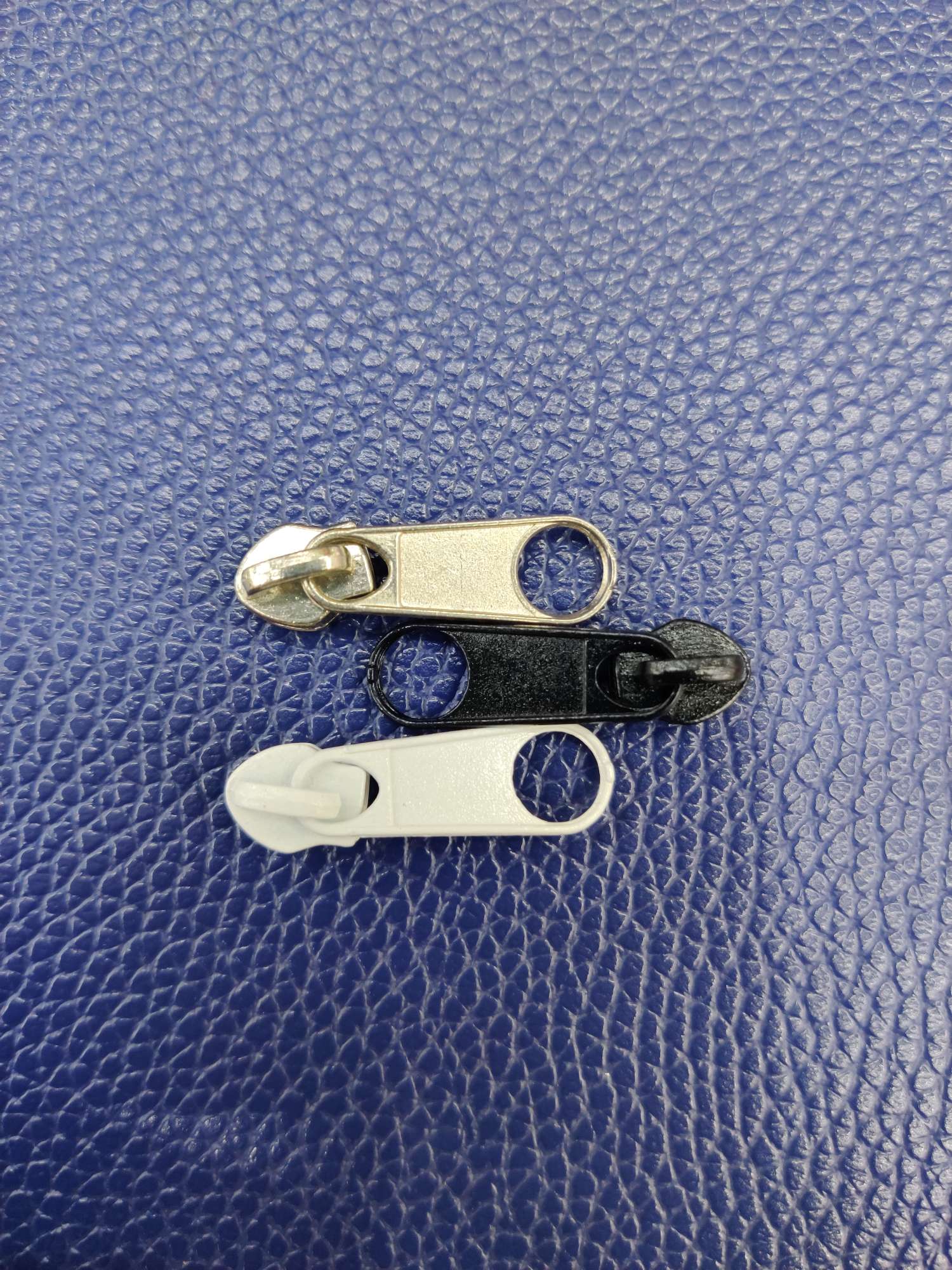 No. 4 long board head zipper head manufacturers spot wholesale clothing head with lock zipper head thumbnail