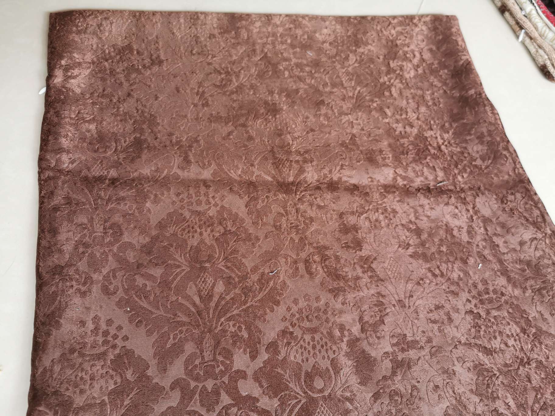 Chenille fabric pillowcases are on sale at a special price Application Scenario