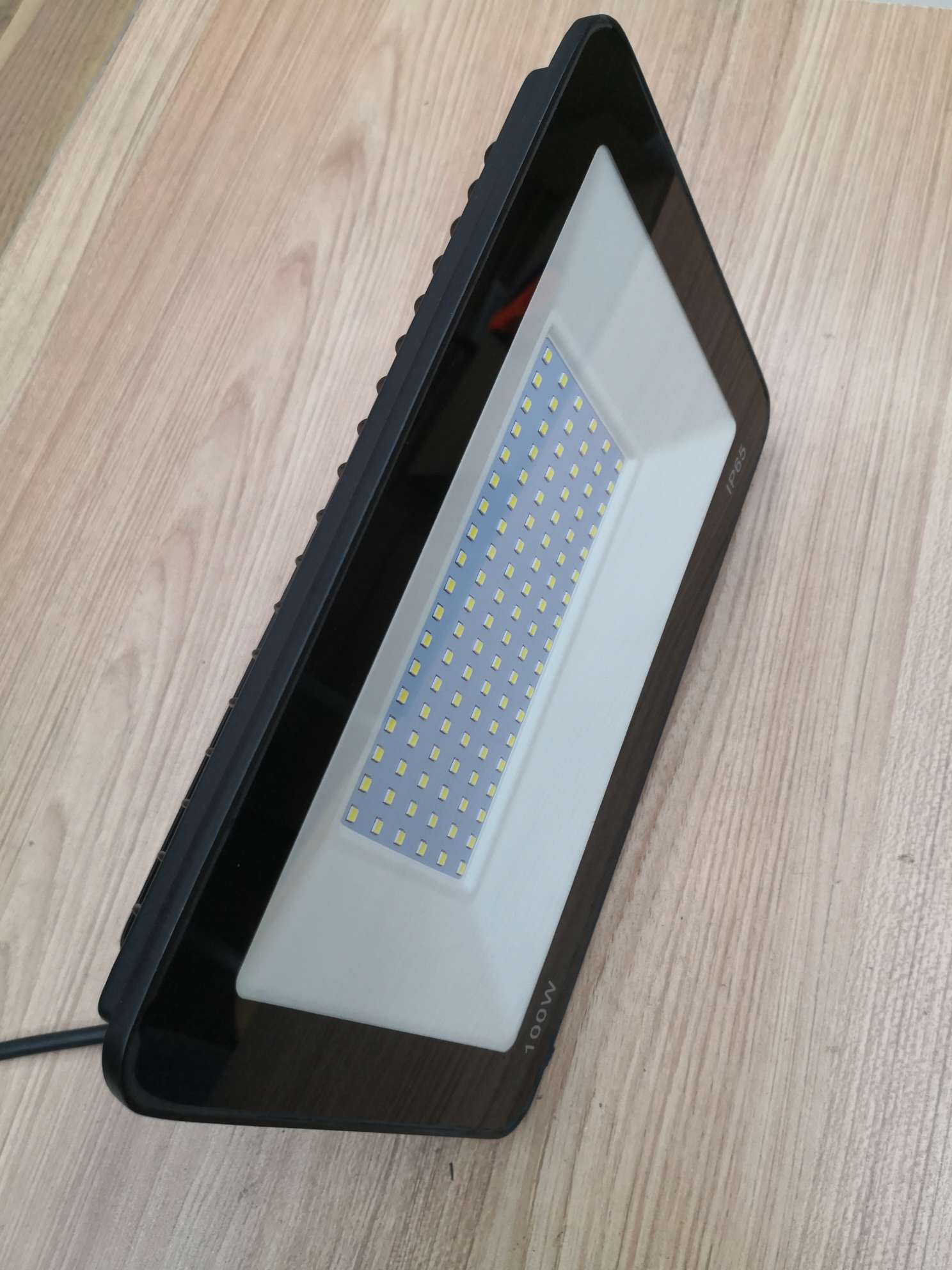 LED linear Apple model floodlights, 100w - 150w - 220V - 240V