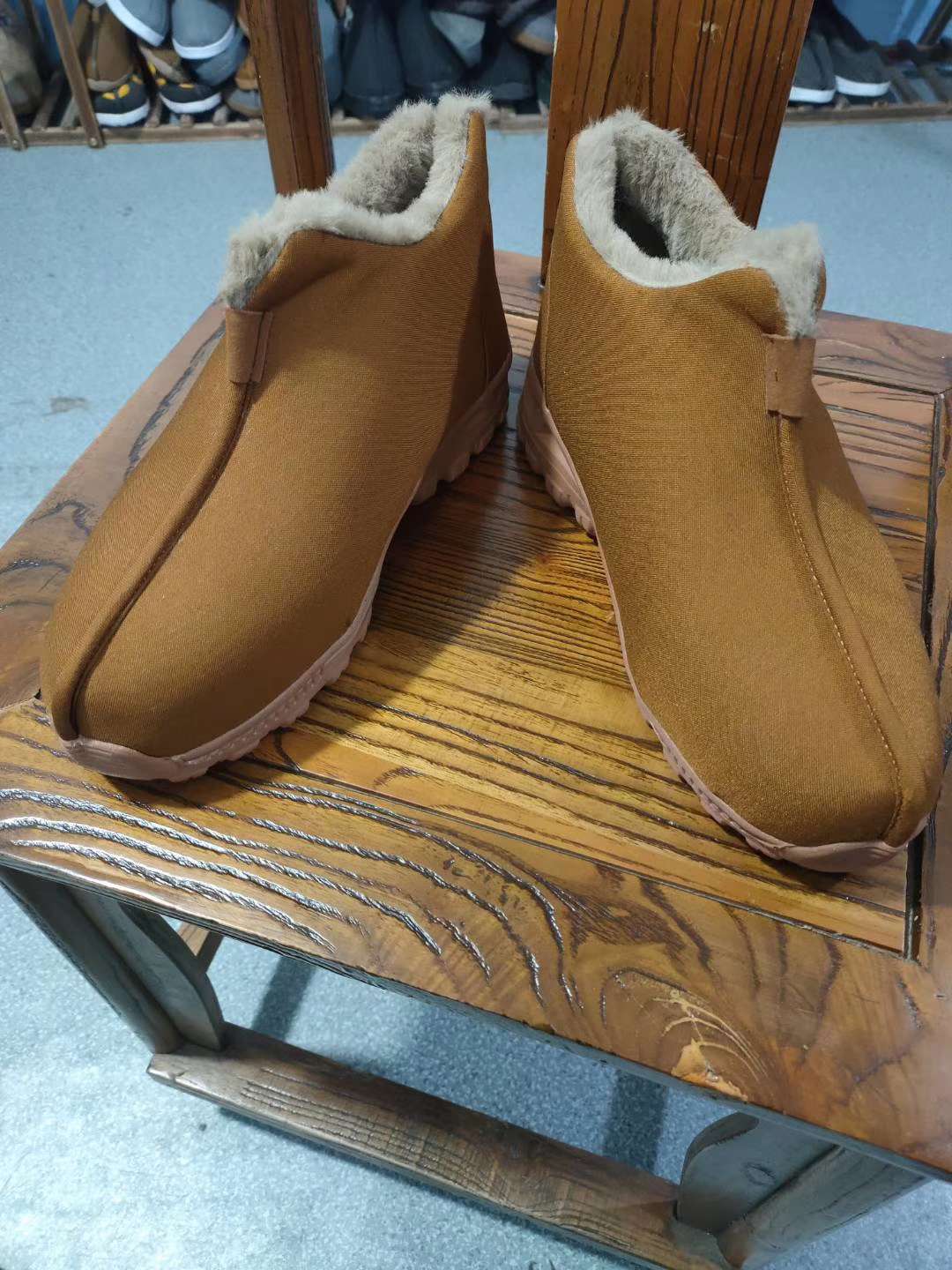 Medium cotton shoes details Picture
