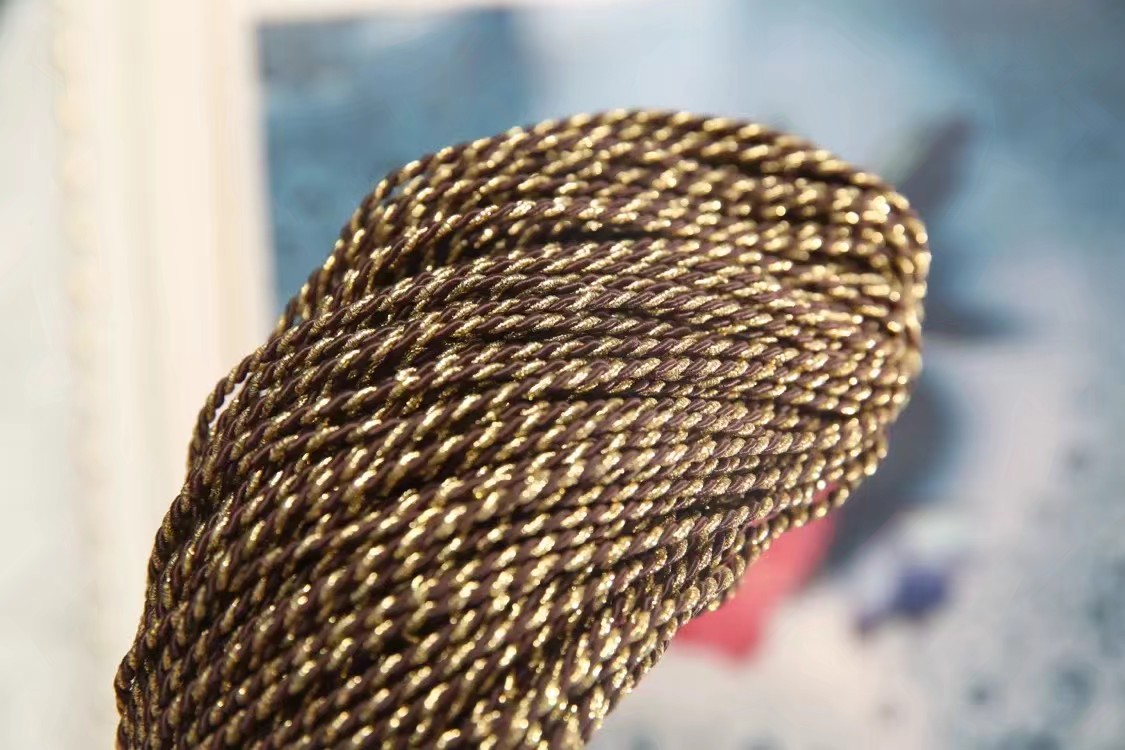 2mm两股绳（大红）   /扭绳  /三股绳白底实物图