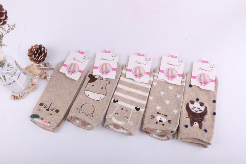 Internet-famous best-selling socks, boat socks, fashionable and trendy socks, lace socks, street stall socks, short socks, floor socks, girl socks, student socks, invisible socks undefined