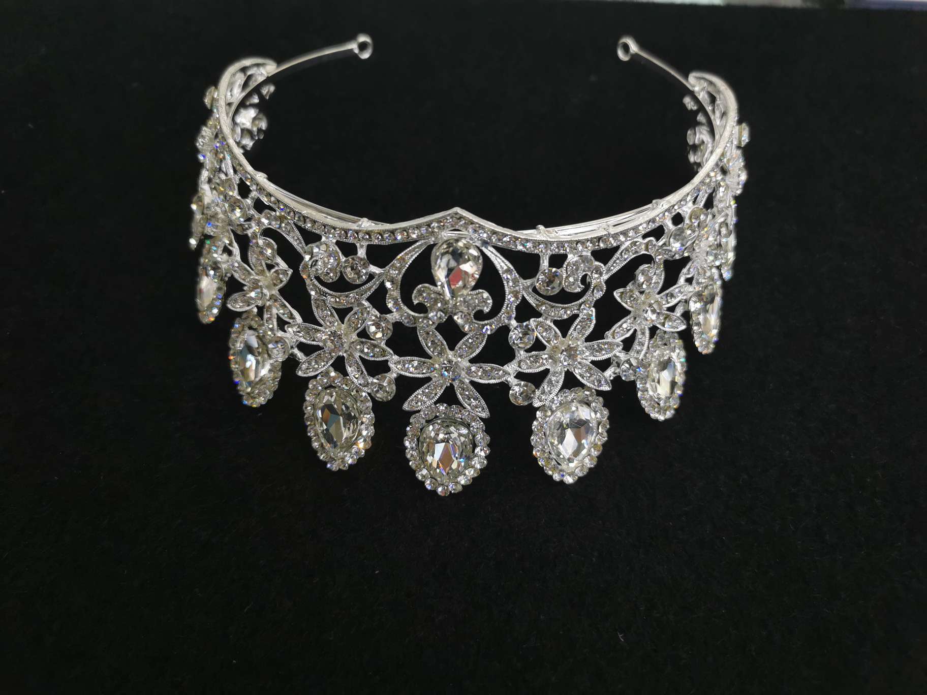Japanese and Korean sweet new Korean wedding crown headdress wedding dress high-end headdress thumbnail