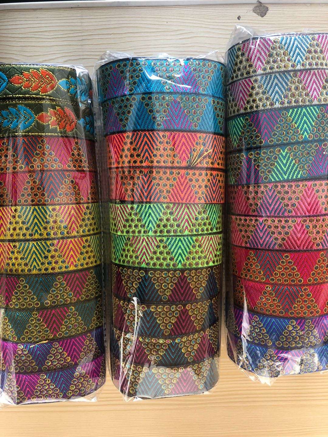 Jacquard ribbon thumbnail