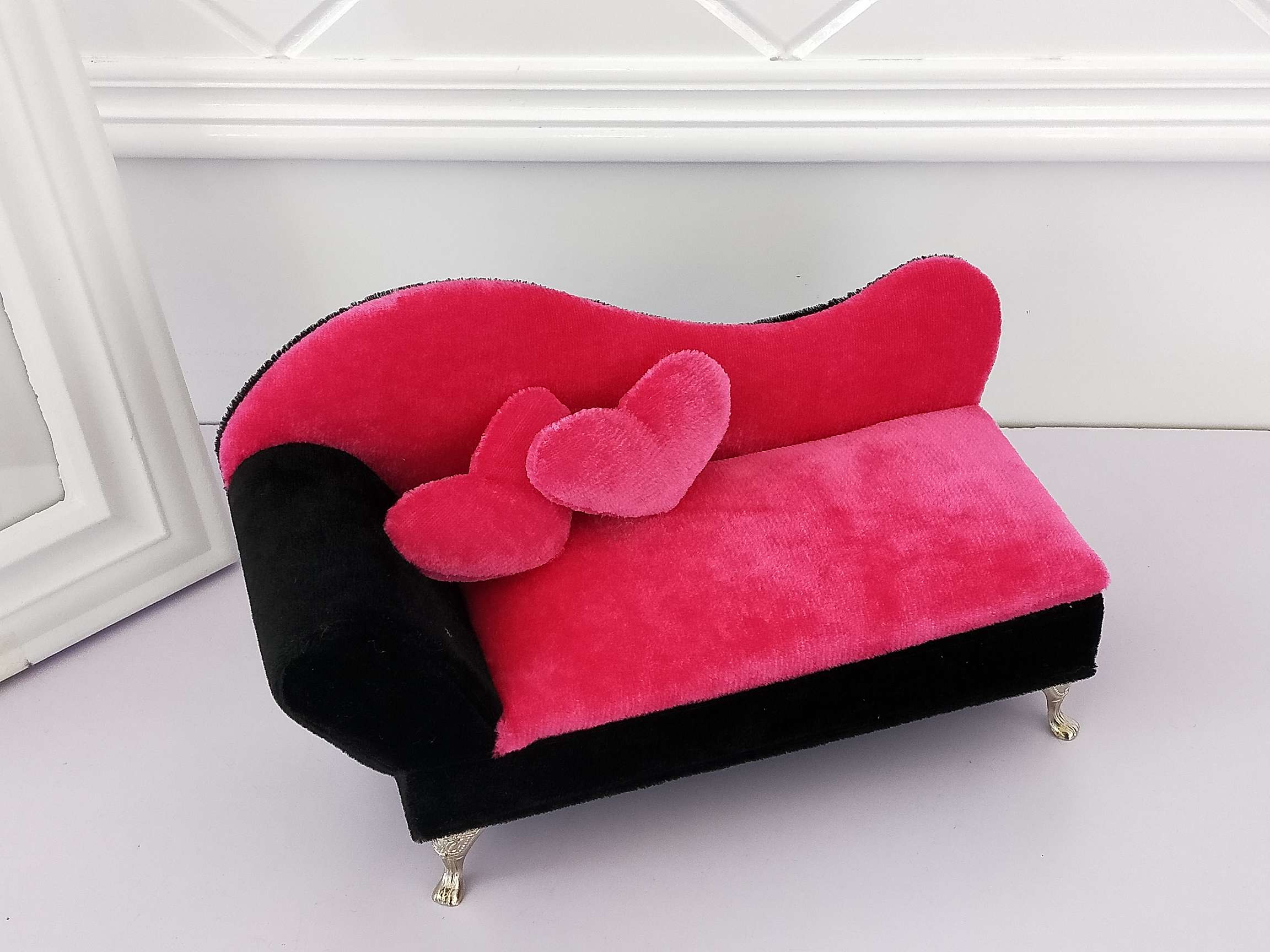 Jinqi Sofa Jewelry Box, Creative Velvet Classic Fashion Ring Earrings Necklace Storage Jewelry Box A47-307H Specification image