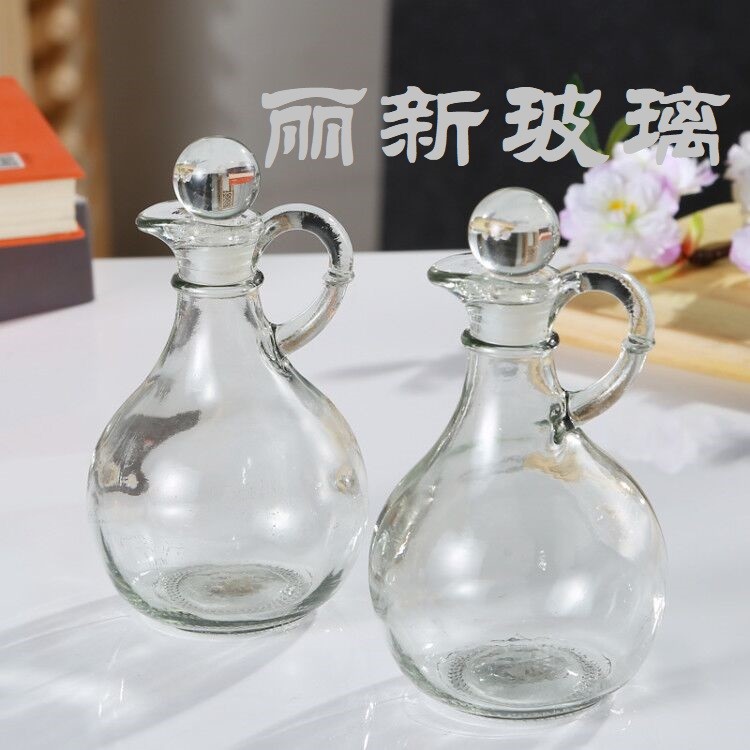Glass oil and vinegar bottle details Picture